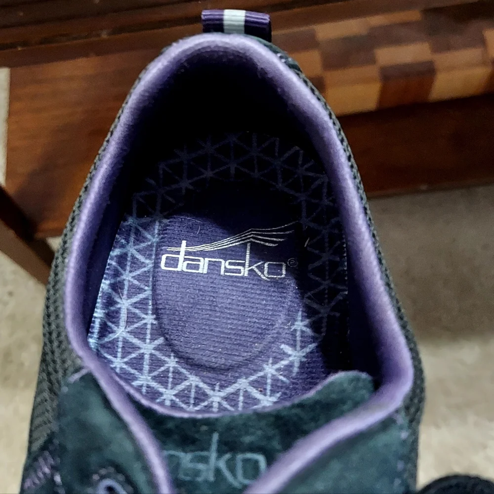 Dansko Woman's Paisley Black & Purple Size 37